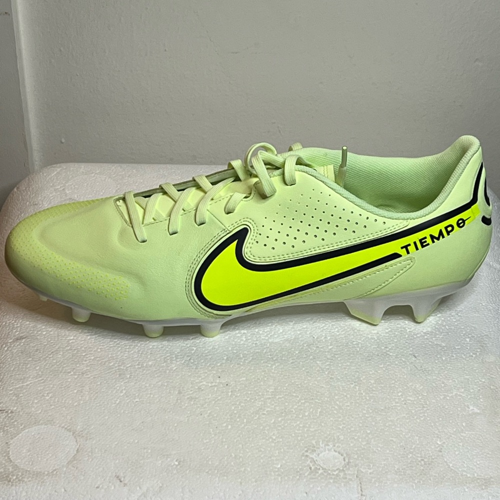 Nike Legend 9 Academy FG/MG Barely Volt  Men's Size 12.5